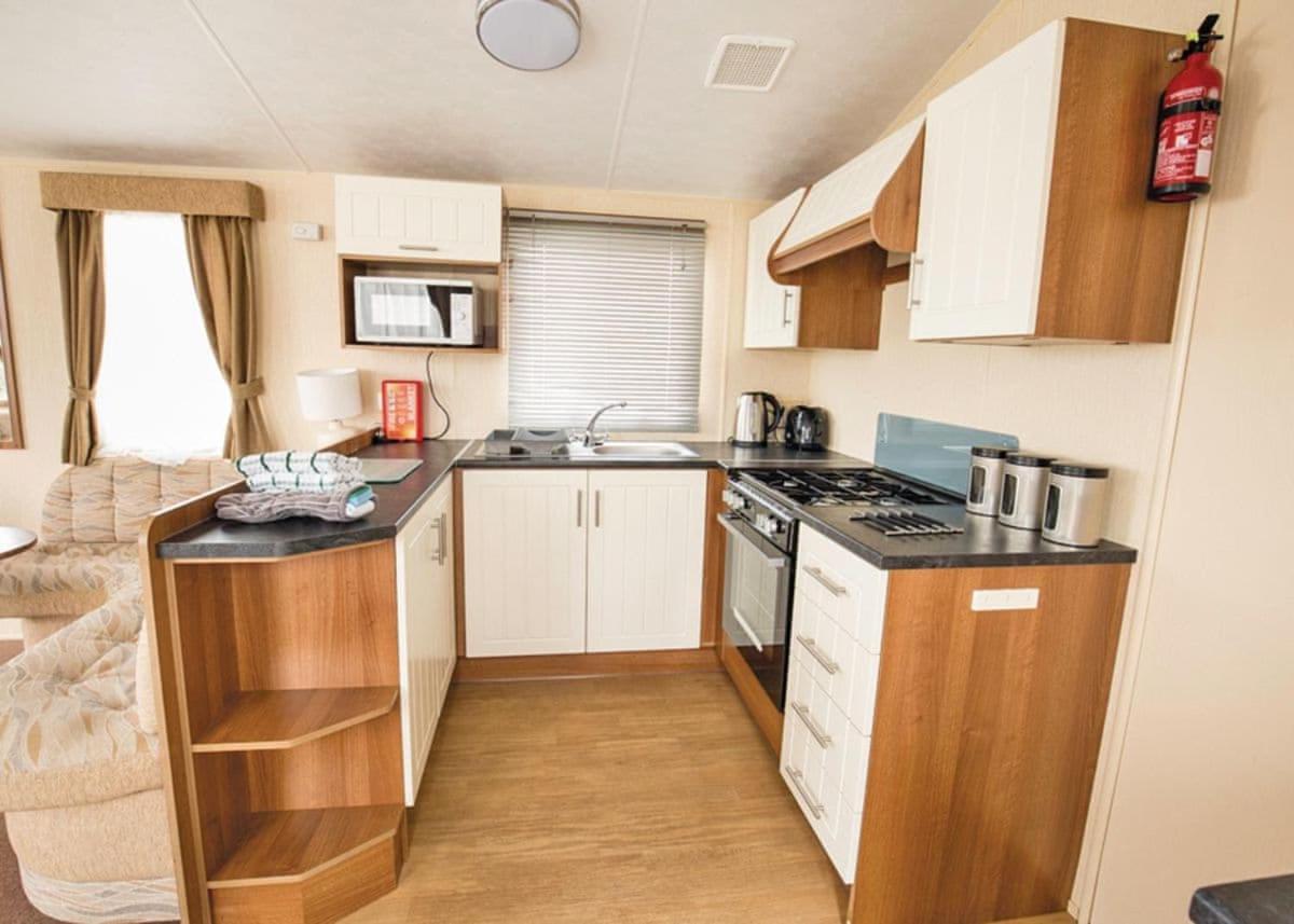 Fishguard Bay Resort Llanllawer 외부 사진