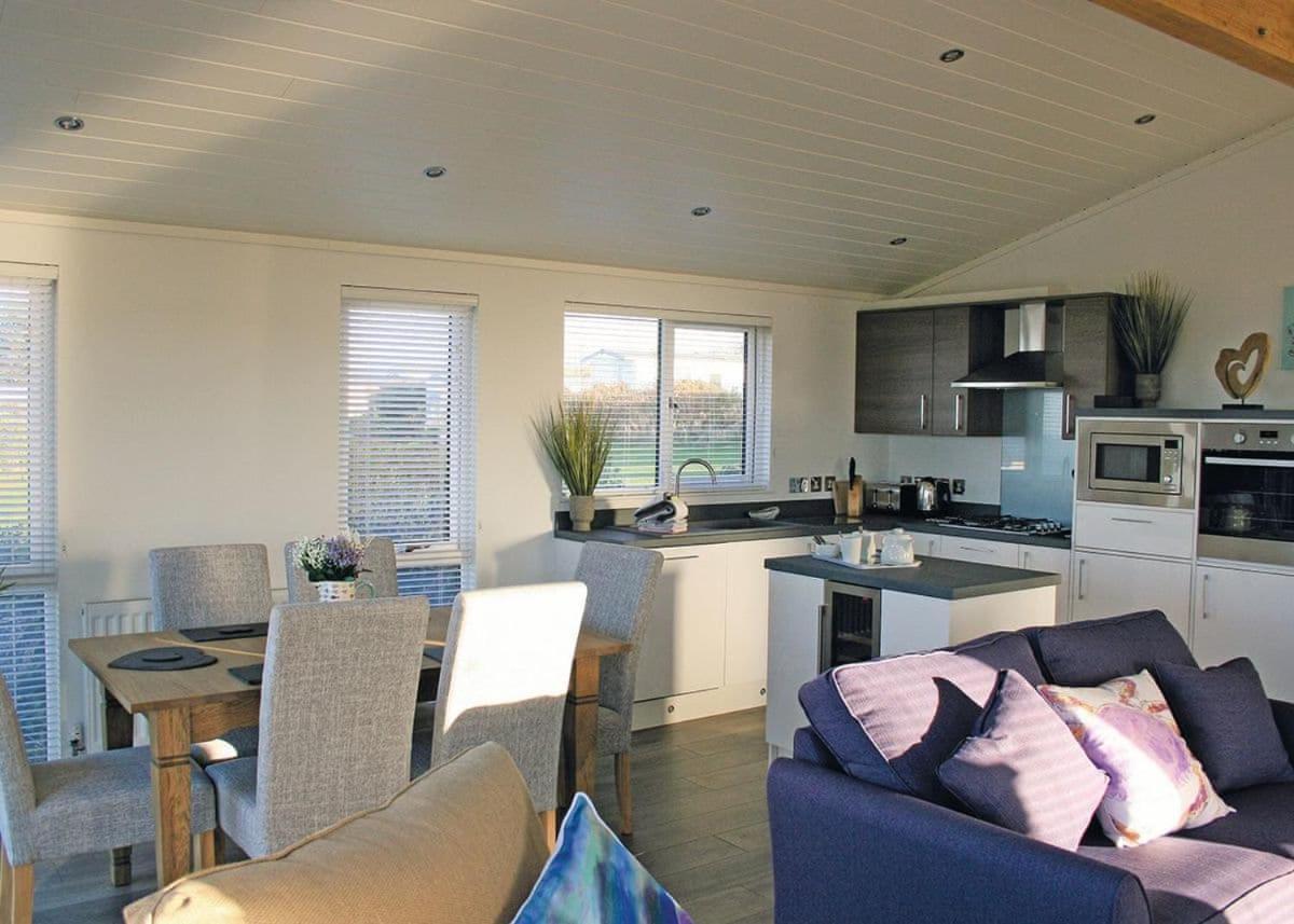 Fishguard Bay Resort Llanllawer 외부 사진