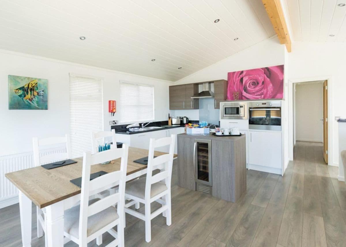 Fishguard Bay Resort Llanllawer 외부 사진