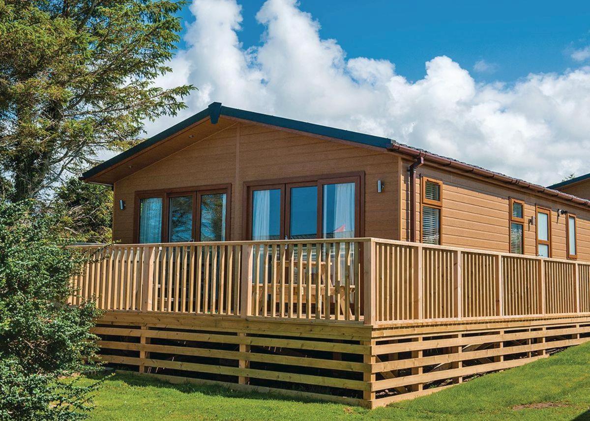 Fishguard Bay Resort Llanllawer 외부 사진